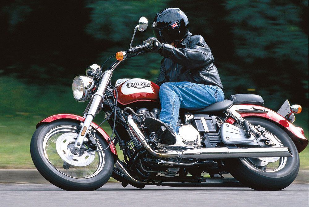 When The 2002 Triumph Bonneville America Invaded The US | Motorcycle ...