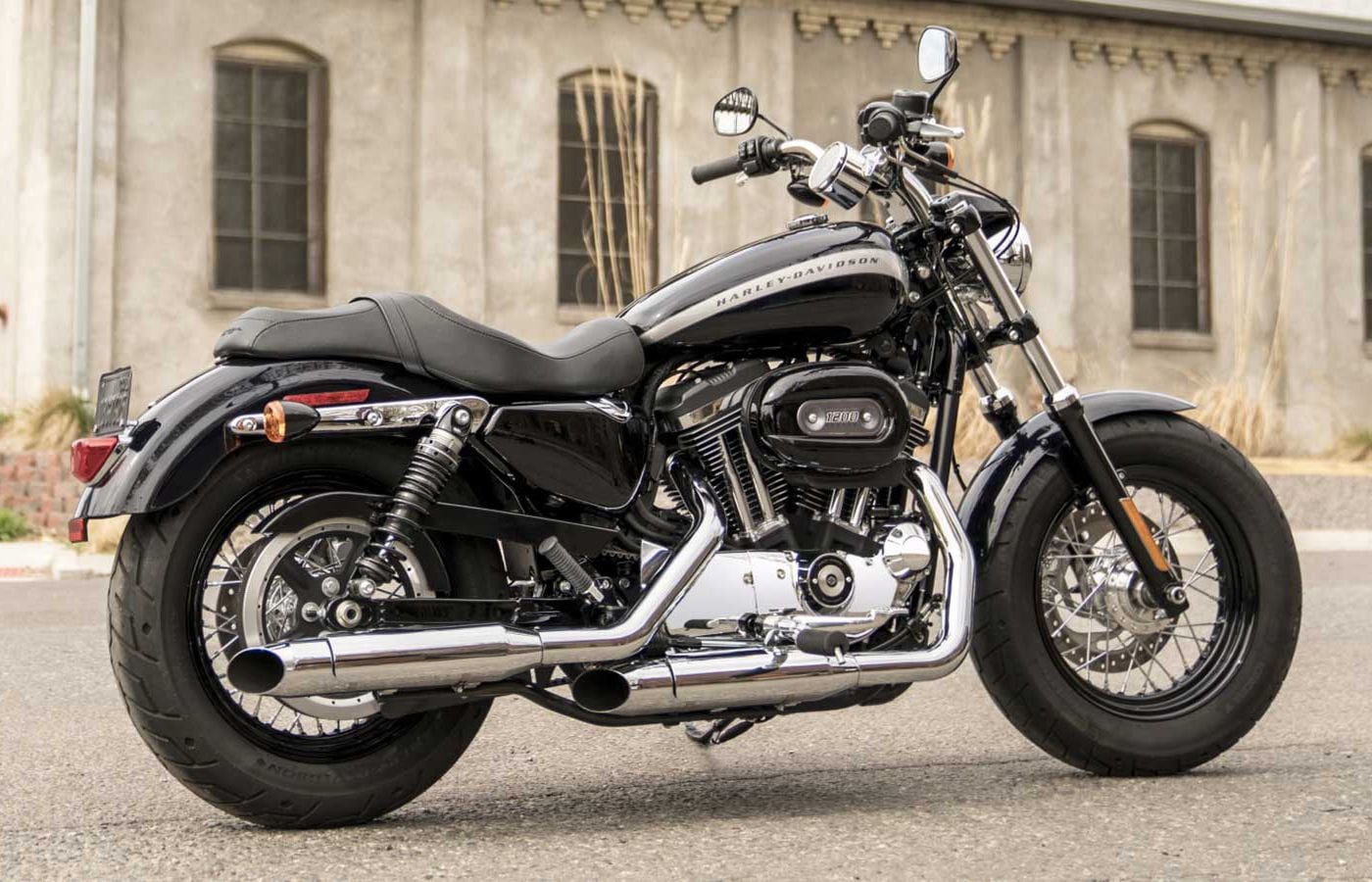 Harley Sportster 1200: Unleash the Road's Thrill!