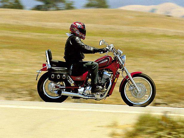 1996 Intruder 800 introduction 