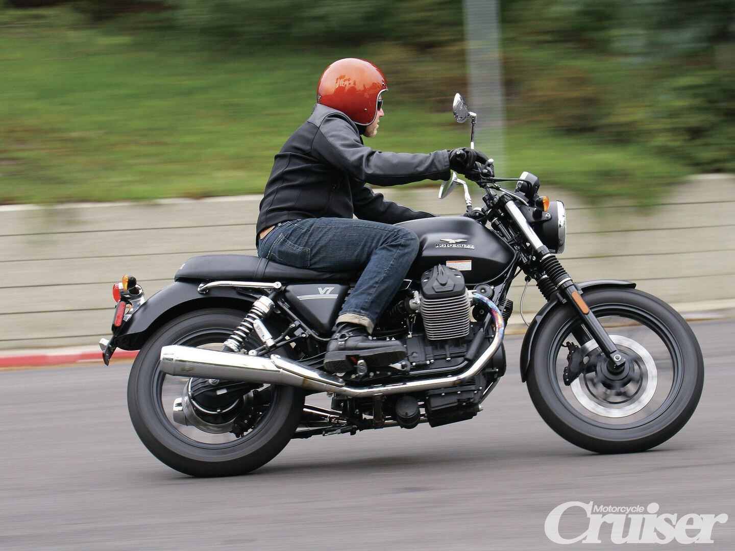 2013 Moto Guzzi V7 Stone | Austerity, Italian-Style | Motorcycle Cruiser