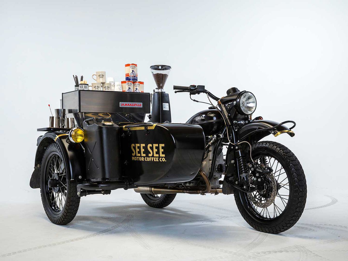 Moto - Racespresso, il caffè sotto la visiera