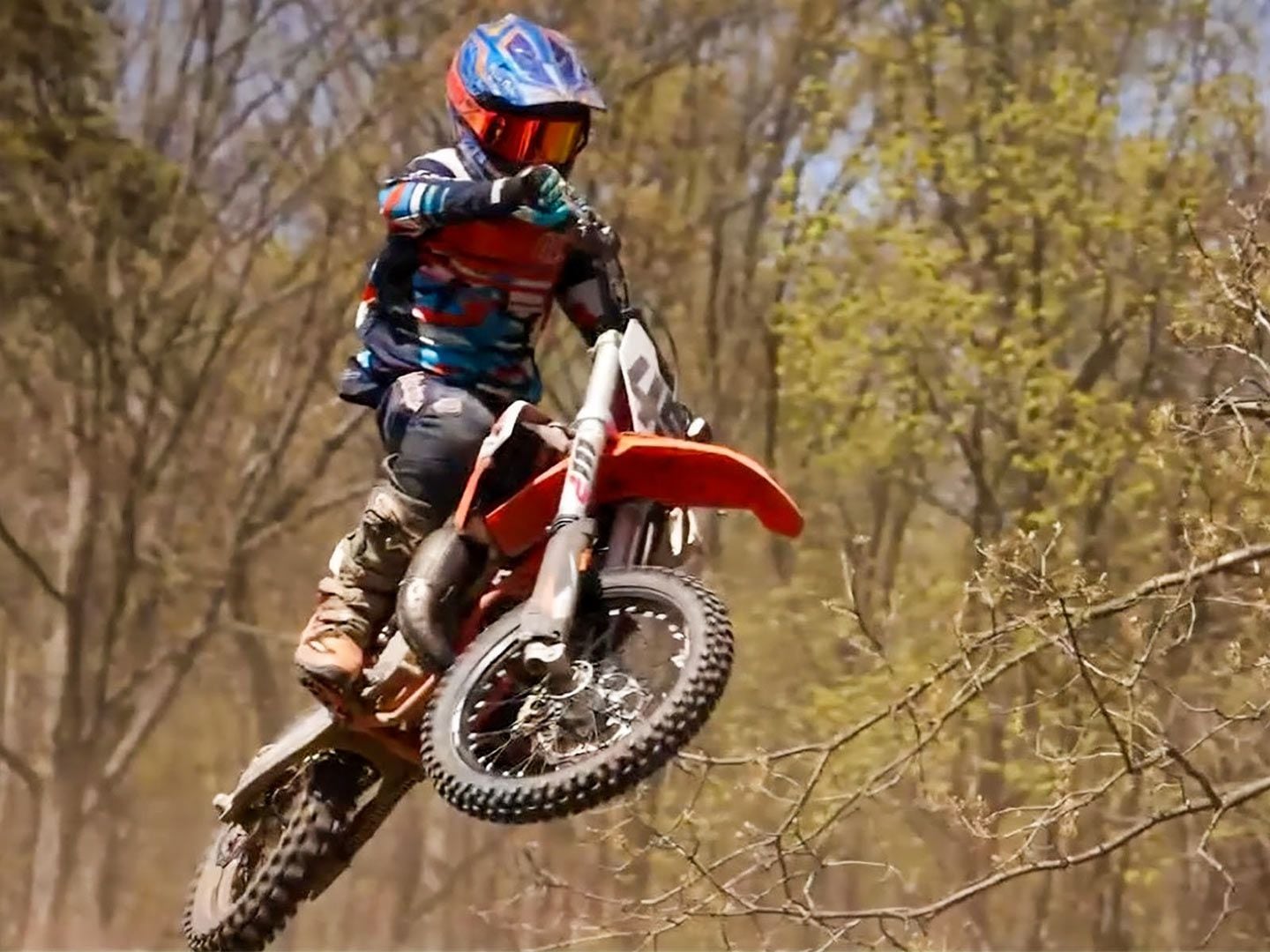 Damien, the third generation of Osners to race motocross.