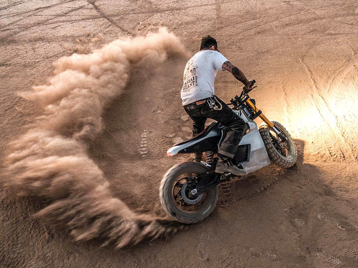 Sosa getting after it in the desert. Even custom bike builders need to get out and play on their creations.