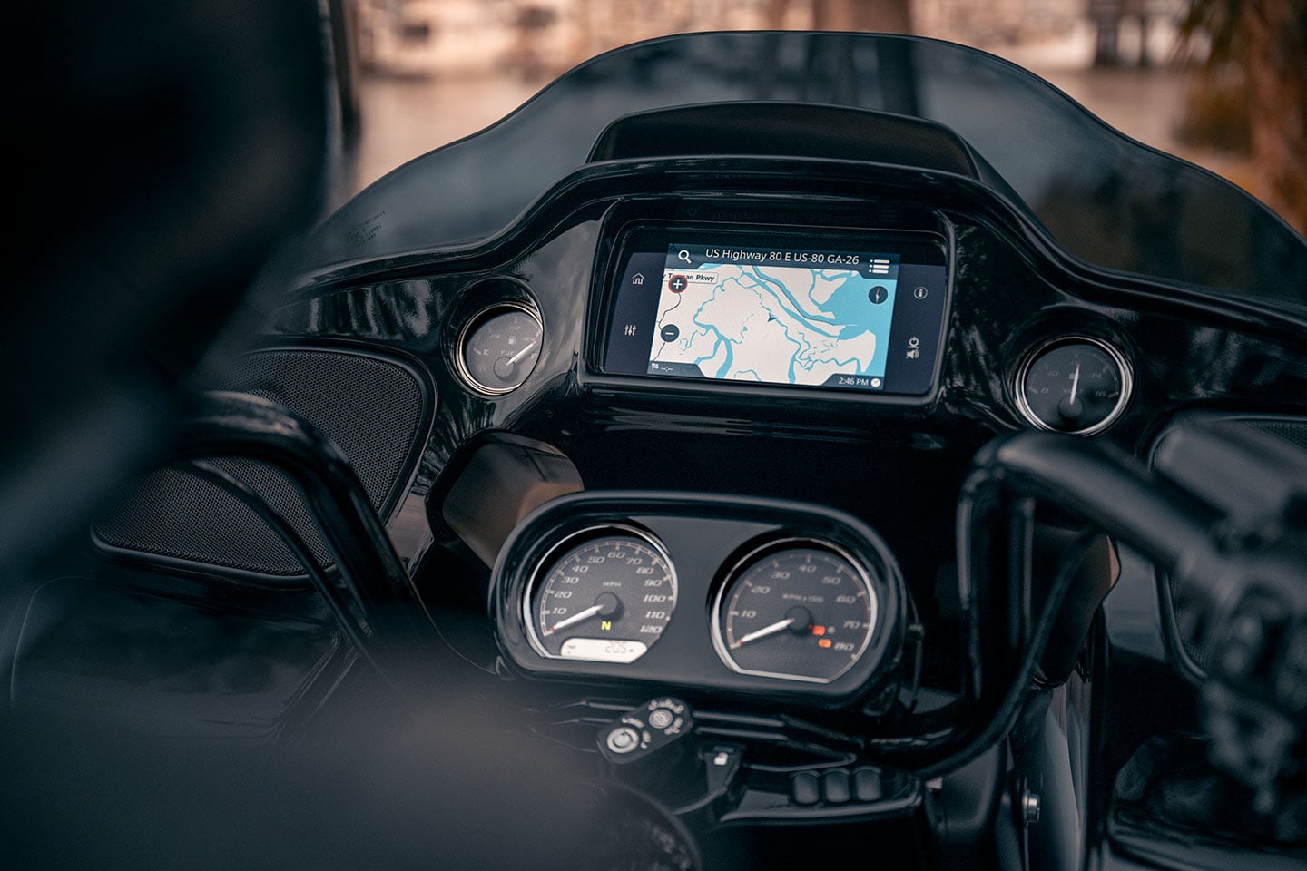 While the 2024 Glide moved to an all-digital dash, the Road Glide’s previous-gen marriage of digital and analog instrumentation still looks “right” and is functional to boot.